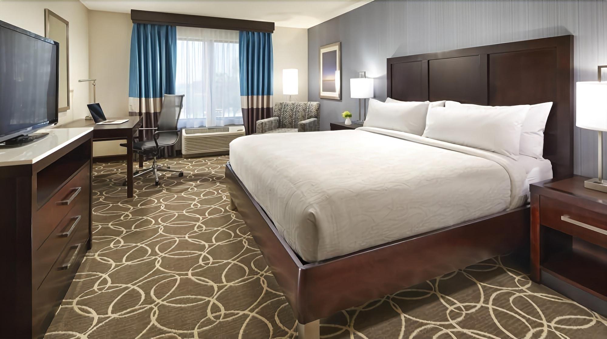 Hilton Garden East 3*
