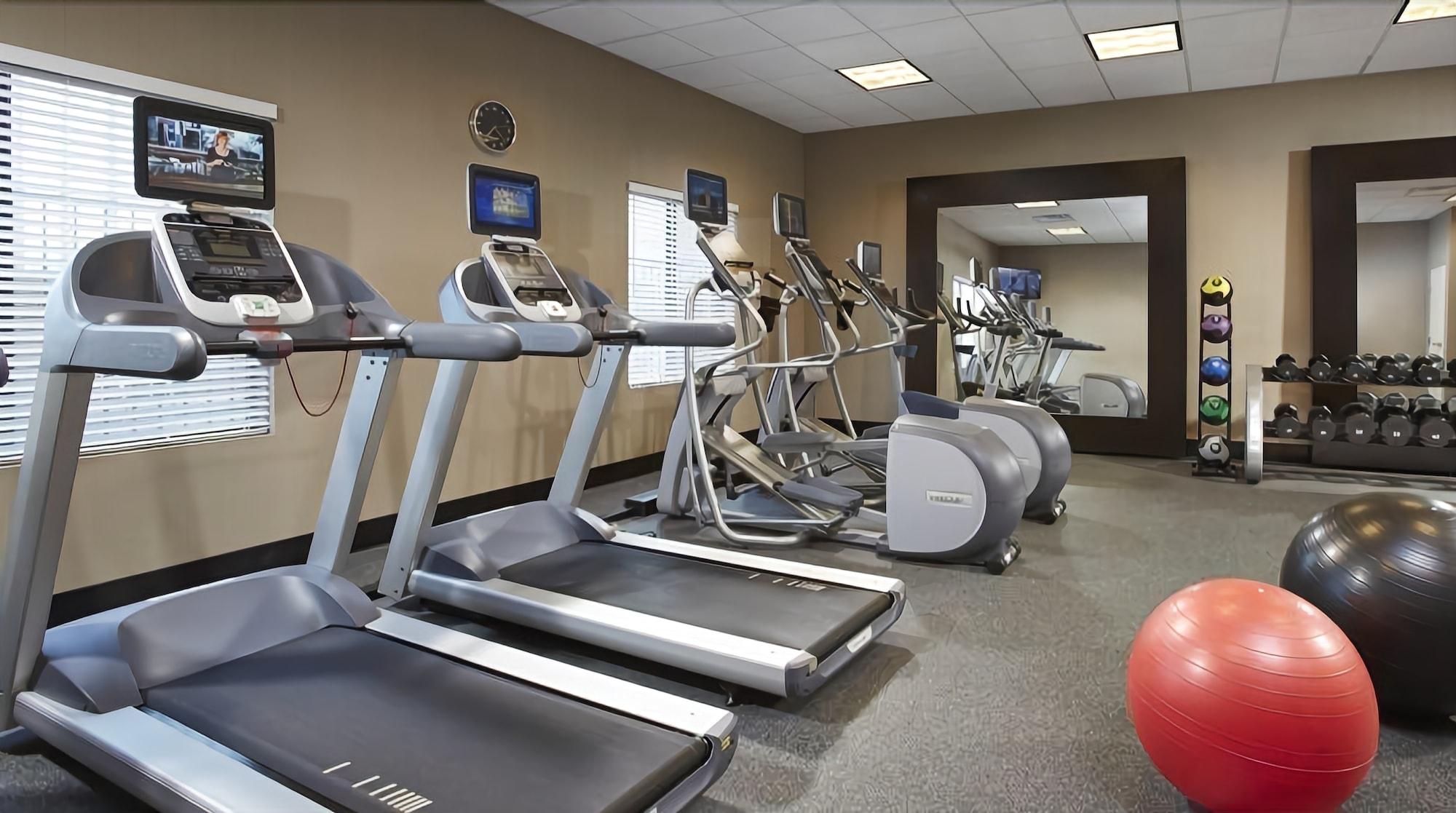 Hilton Garden East 3*