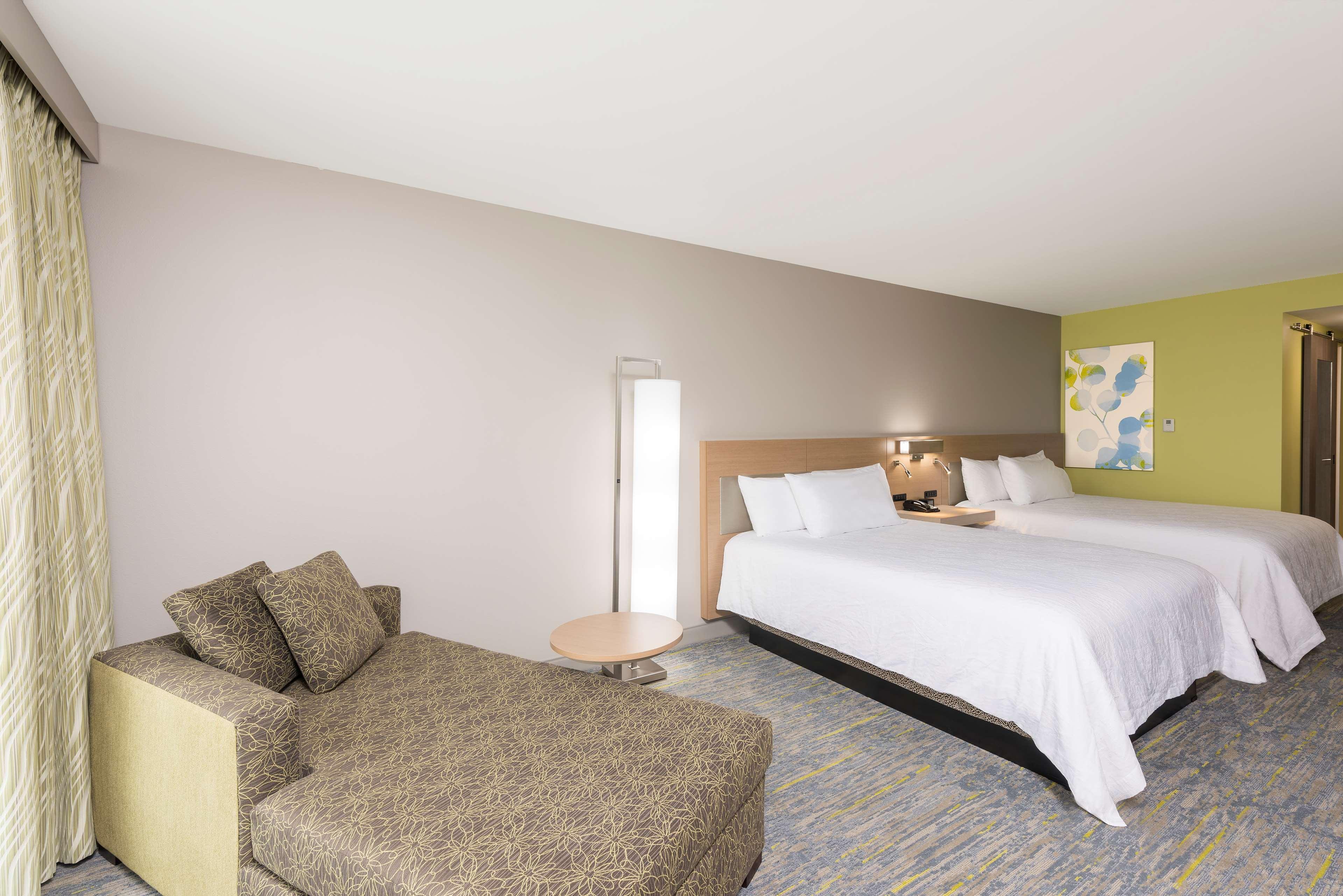Hilton Garden East Hotel 3*